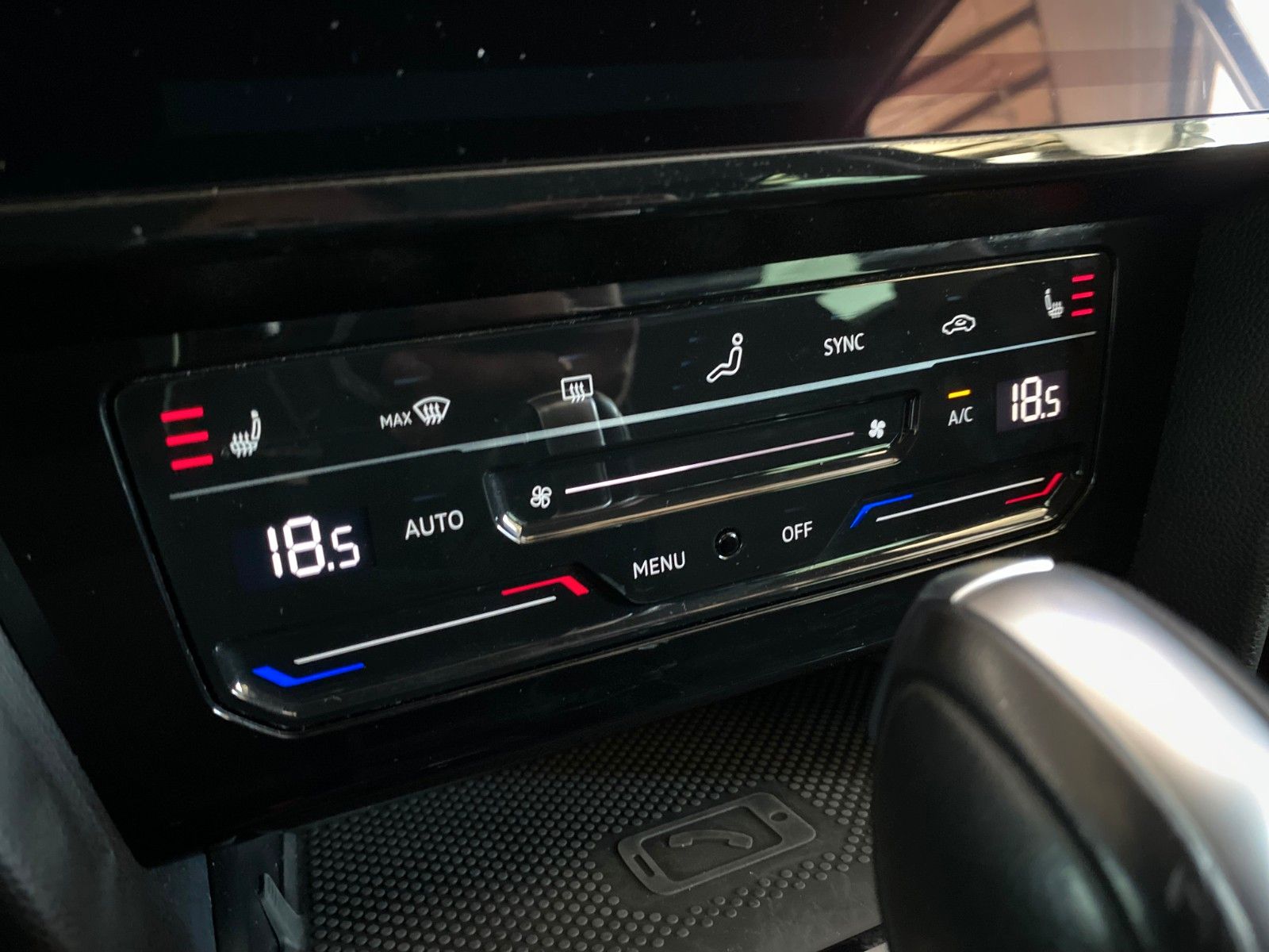 Fahrzeugabbildung Volkswagen Passat Variant Business 2,0TDI *LED*NAVI *ASSIST