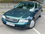 Audi A4 1.6 - - Audi A4 aus 1995 mit Benzin-Antrieb: Limousine