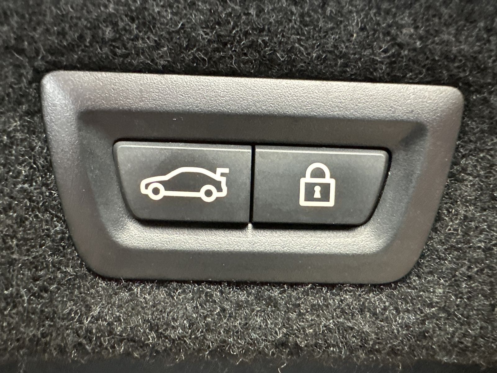 Fahrzeugabbildung BMW 840d Gran Coupé M-Sport NAV+LASER+360°+PANO+20ZO