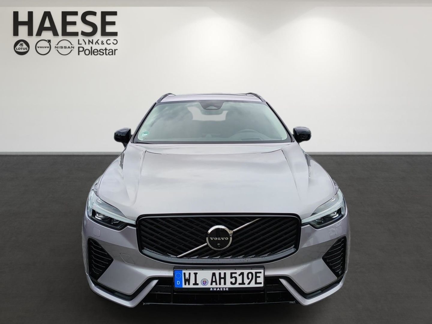 Volvo XC60 Ultra Dark Recharge Plug-In Hybrid AWD T8 T imagem 2