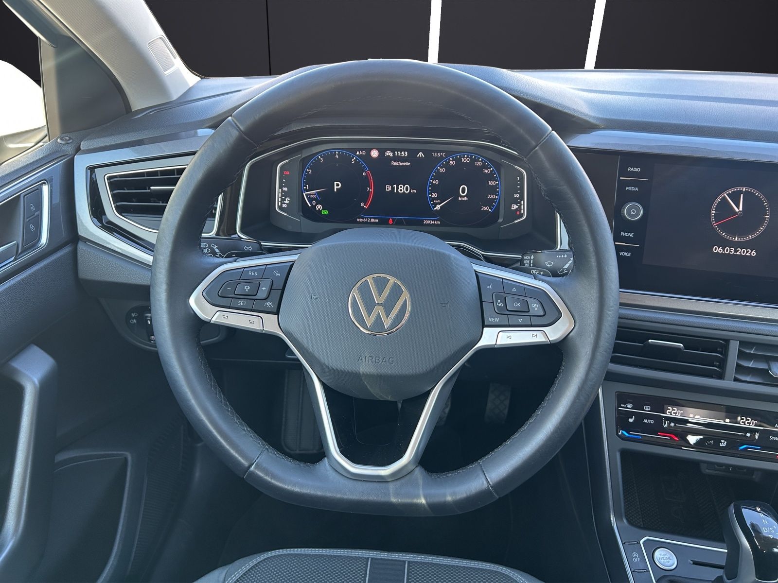 Fahrzeugabbildung Volkswagen Taigo 1.5 TSI StyleDSG Navi LED ACC