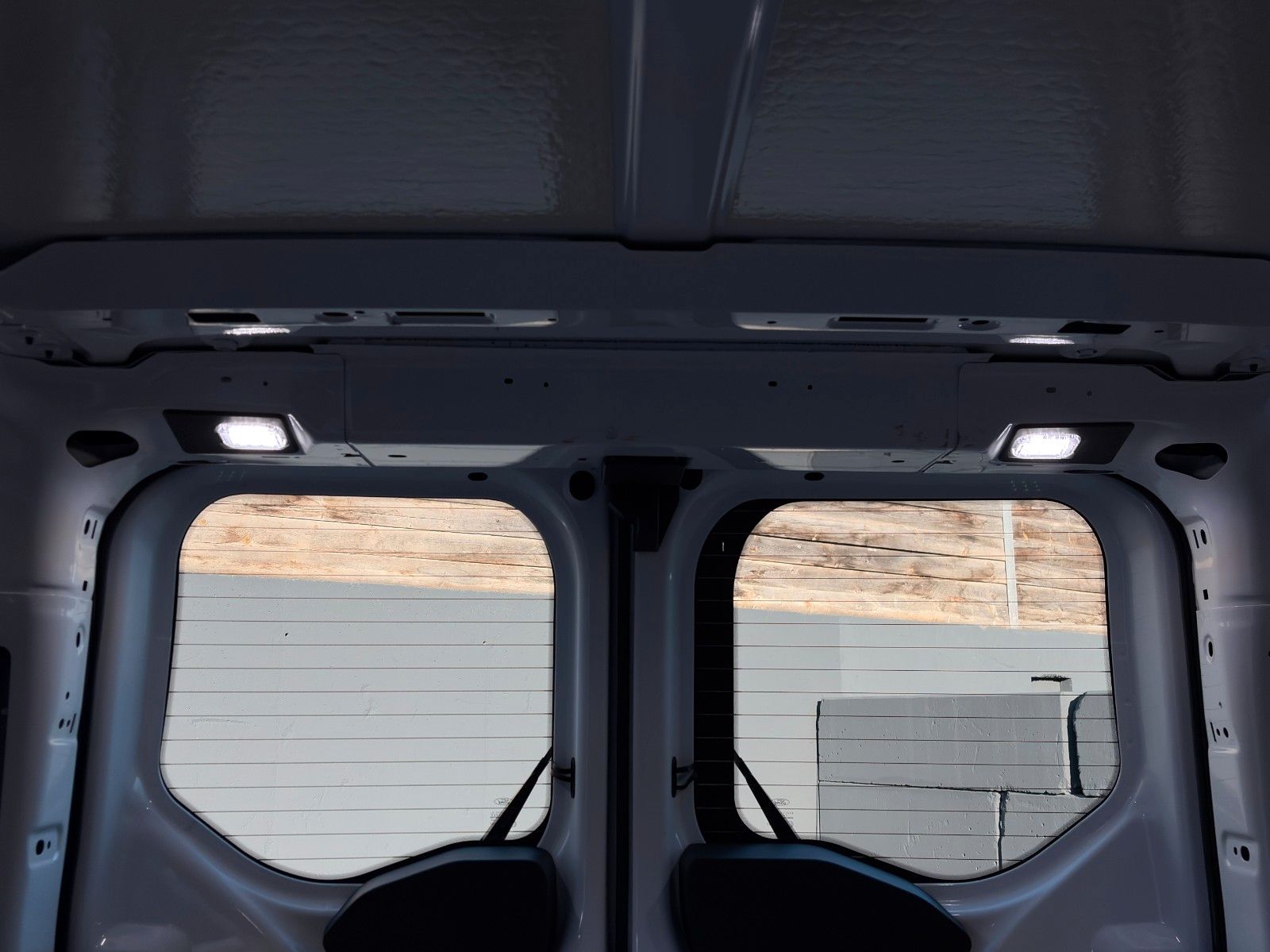 Fahrzeugabbildung Ford Transit Custom Kasten 340 L1 Trend Auto. StHz