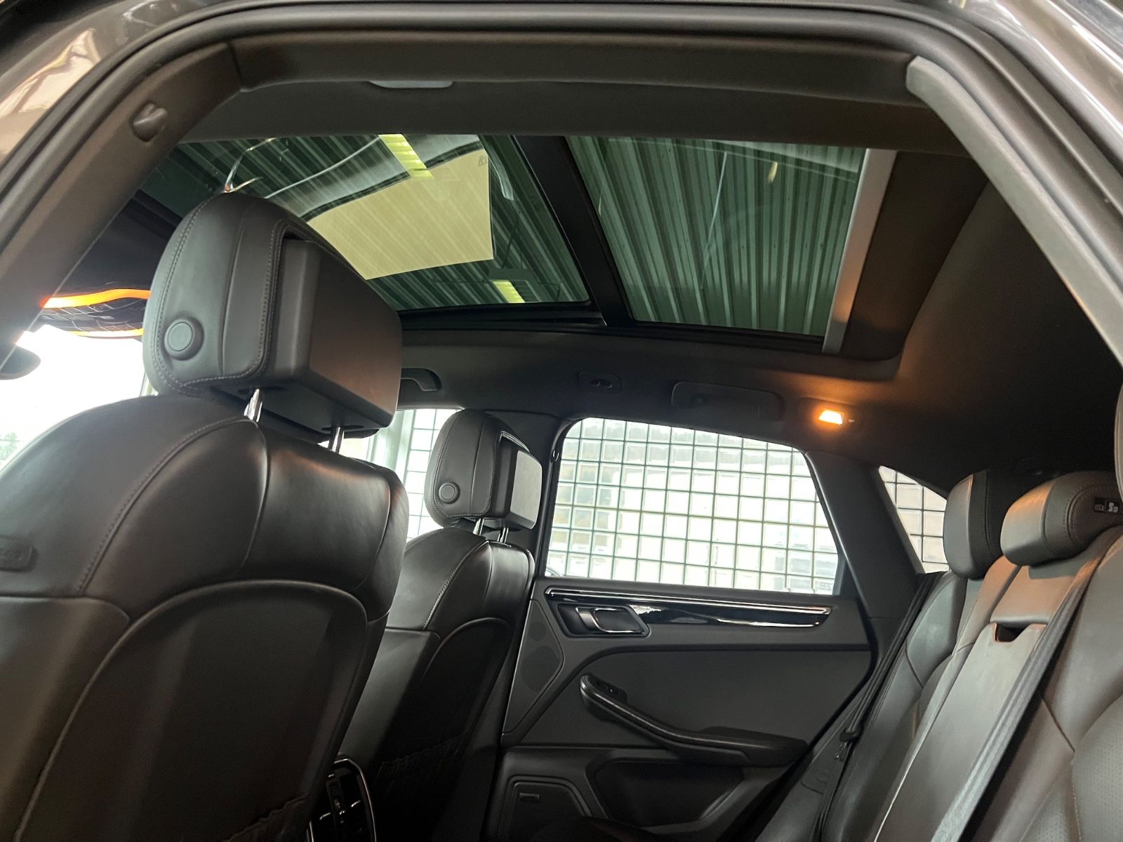 Fahrzeugabbildung Porsche Macan S *SITZBELÜFTUNG*PANORAMADACH*