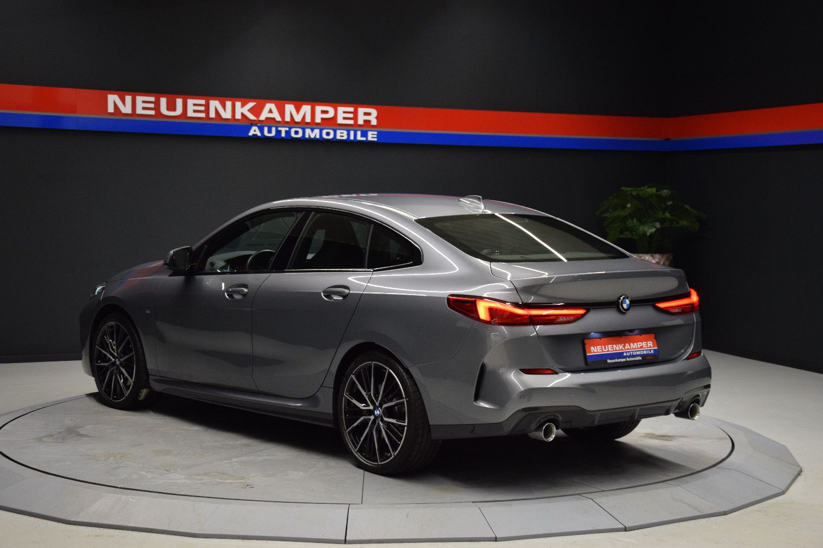 Fahrzeugabbildung BMW 220d Gran Coupé xDrive HuD LED Keyless Memory