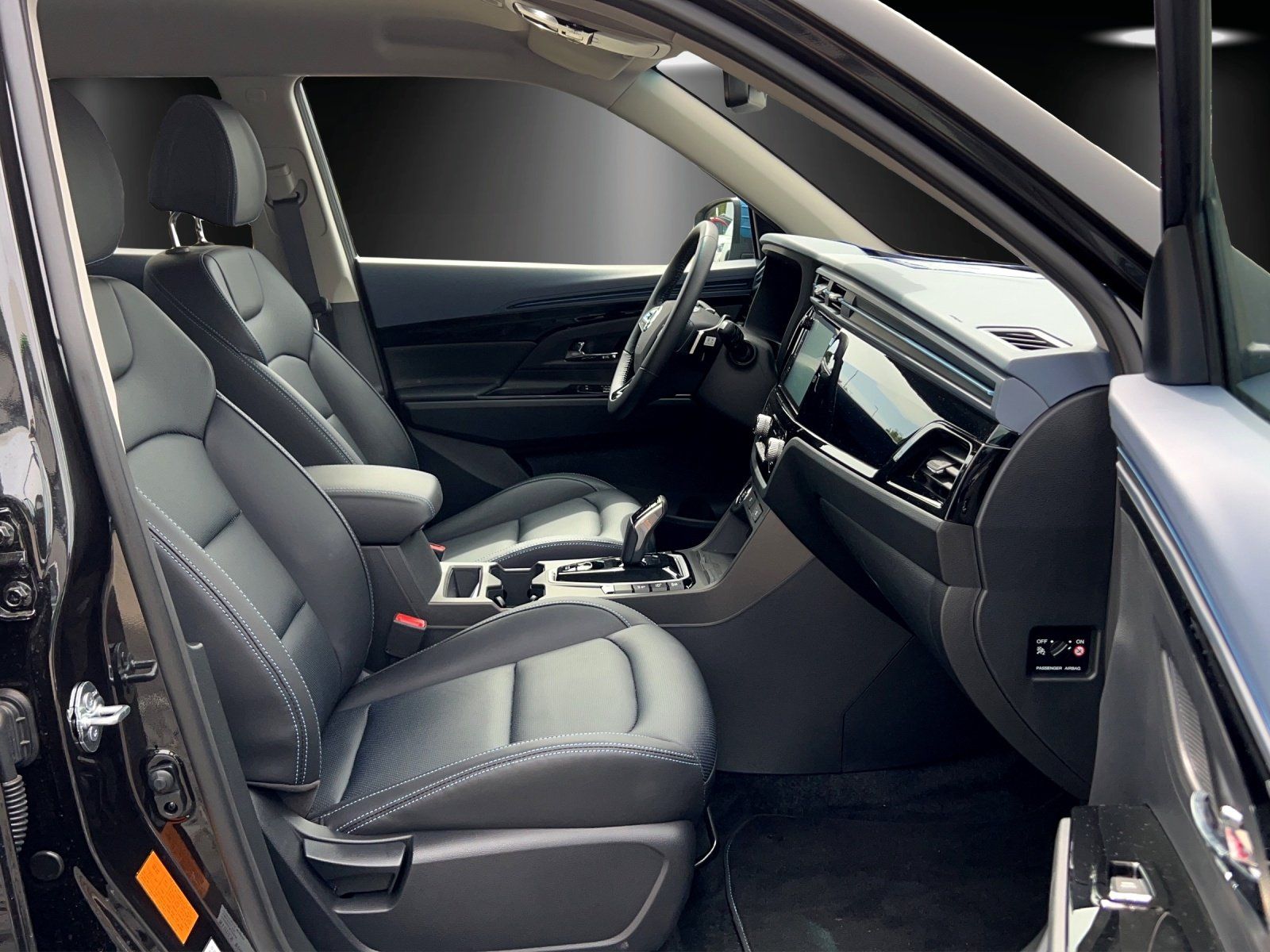 Fahrzeugabbildung Ssangyong Korando E-Motion Titanium 140 kW VORFÜHRWAGEN!