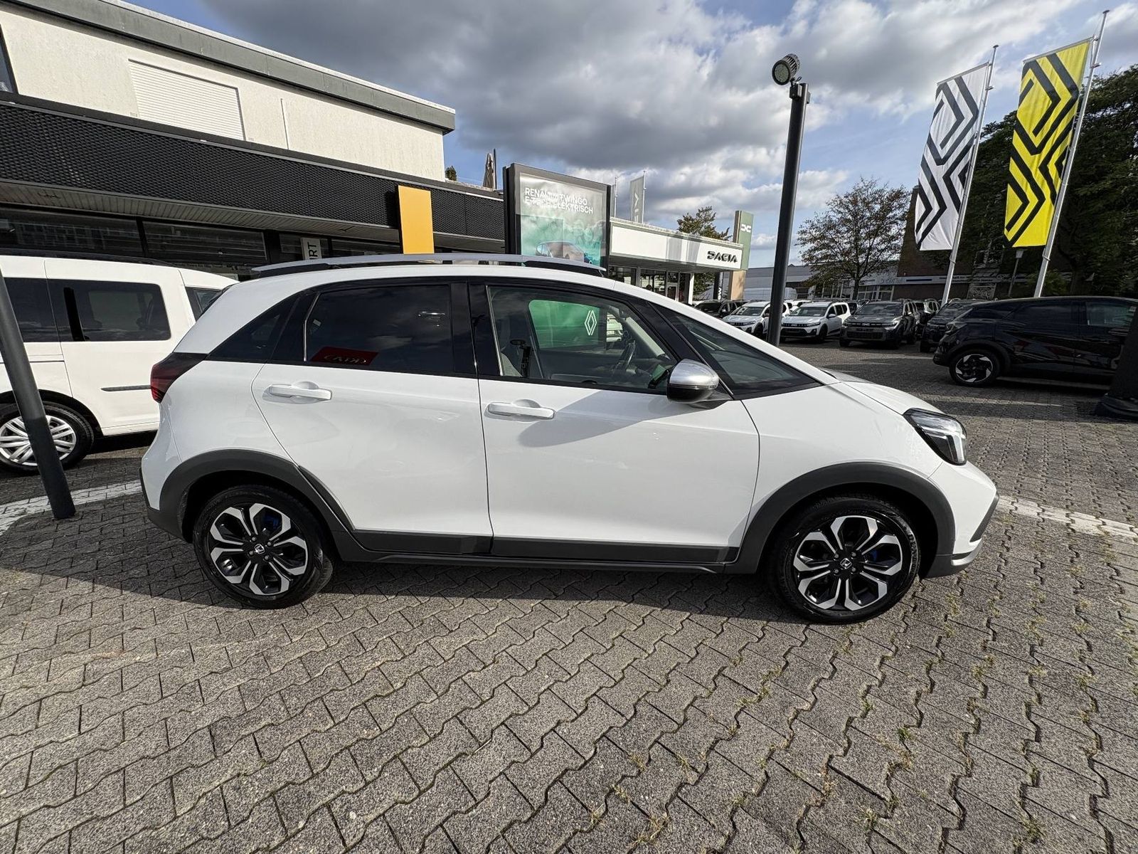 Honda Jazz e:HEV Crosstar Executive imagem 3