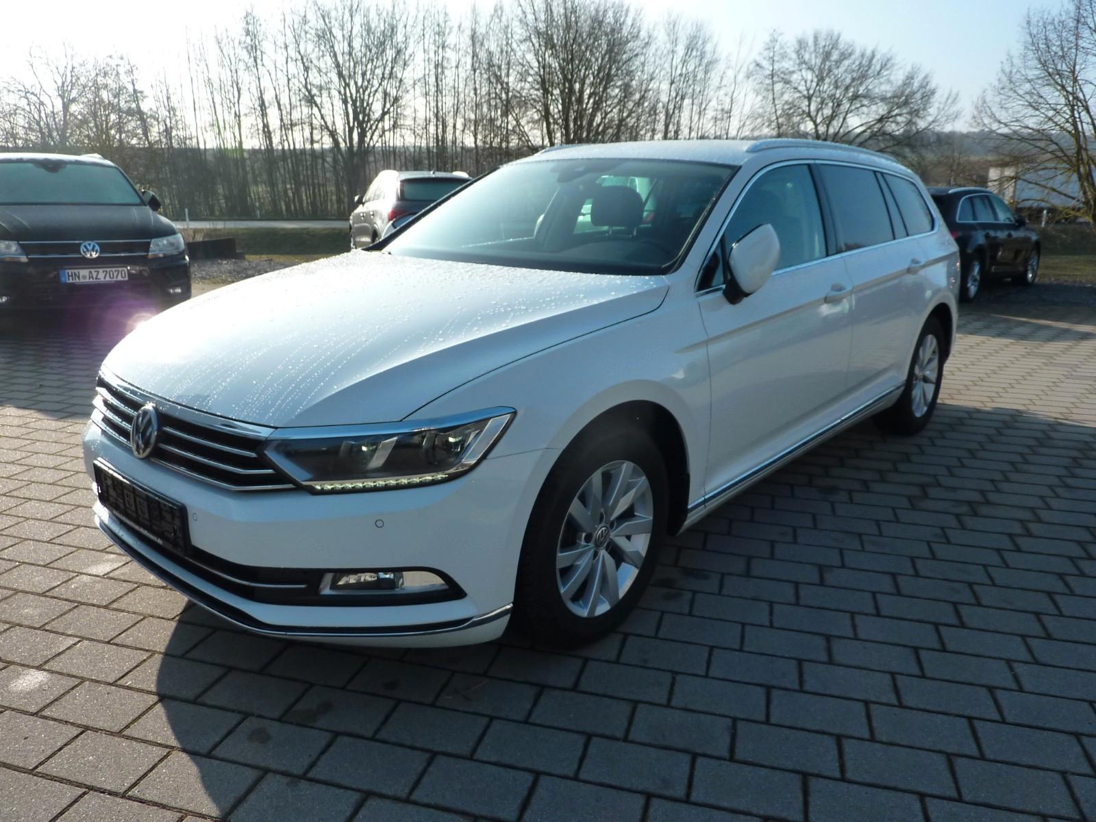 Volkswagen Passat Variant Highline/Navi/AHK/Leder