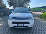 Mitsubishi Outlander 2.0 MIVEC 4WD PHEV Instyle  - Mitsubishi Outlander Kombi Gebrauchtwagen