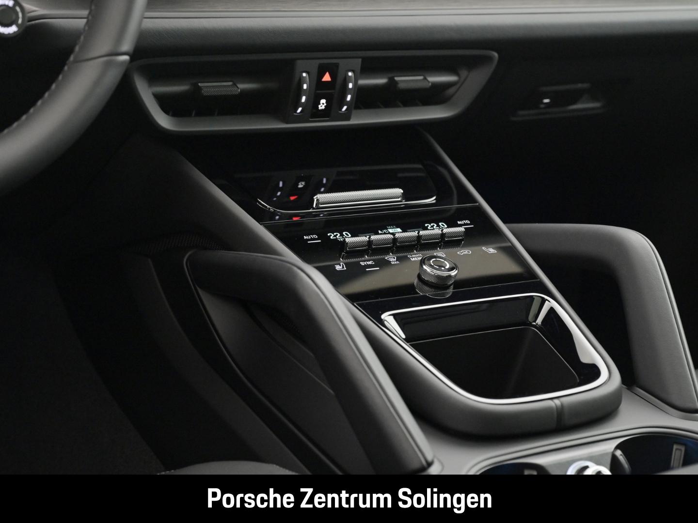 Porsche Cayenne E-Hybrid Coupe Black Edition 22'' AHK He