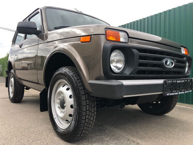 Lada NIVA  LEGEND "NORMA" ROSTSCHUTZ! AHK! GARANTIE!