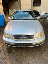 Opel Omega Caravan 2.2 - Opel Omega mit Benzin-Antrieb: Kombi, Klimaanlage