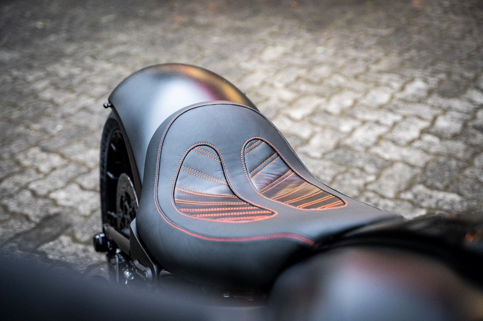 Fahrzeugabbildung Harley-Davidson Breakout DARKSIDE FXBR 117 MY24 -JEKILL&HYDE-