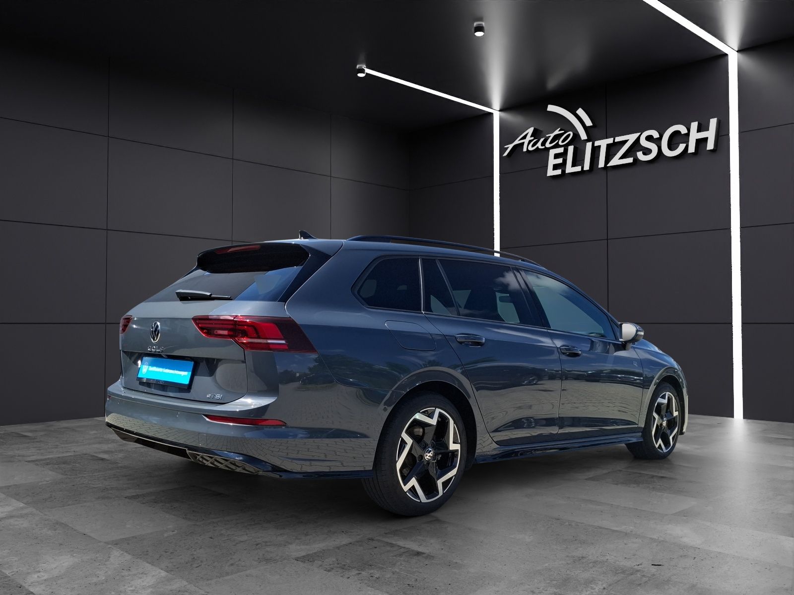 Fahrzeugabbildung Volkswagen Golf VIII Variant eTSI R-Line DSG LED Navi AID A
