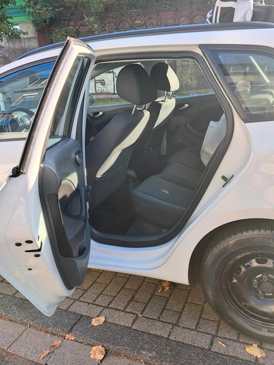 Seat Ibiza 2011 — photo 7
