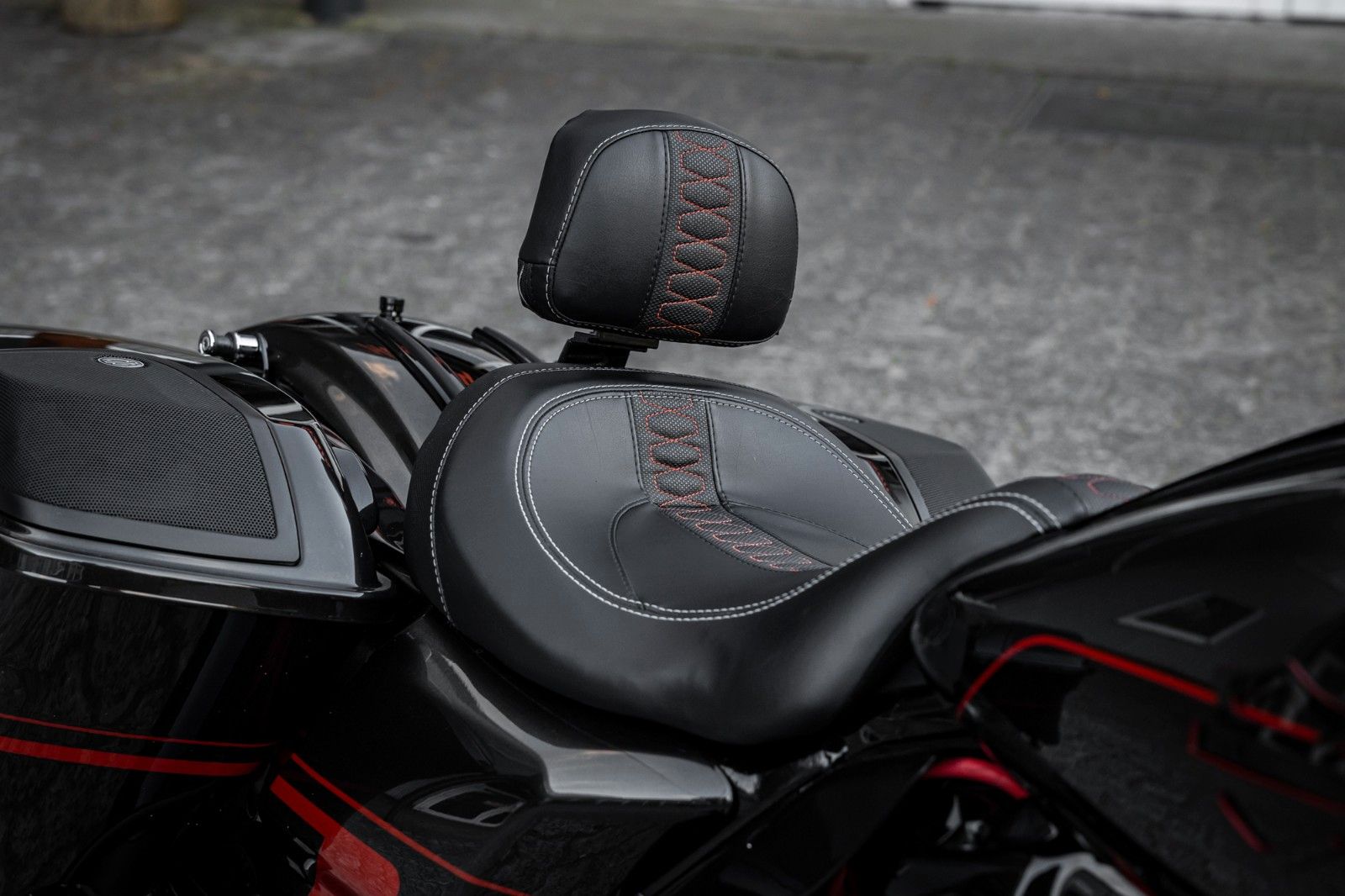 Fahrzeugabbildung Harley-Davidson CVO ROAD GLIDE 117 FLTRXSE - Kesstech -