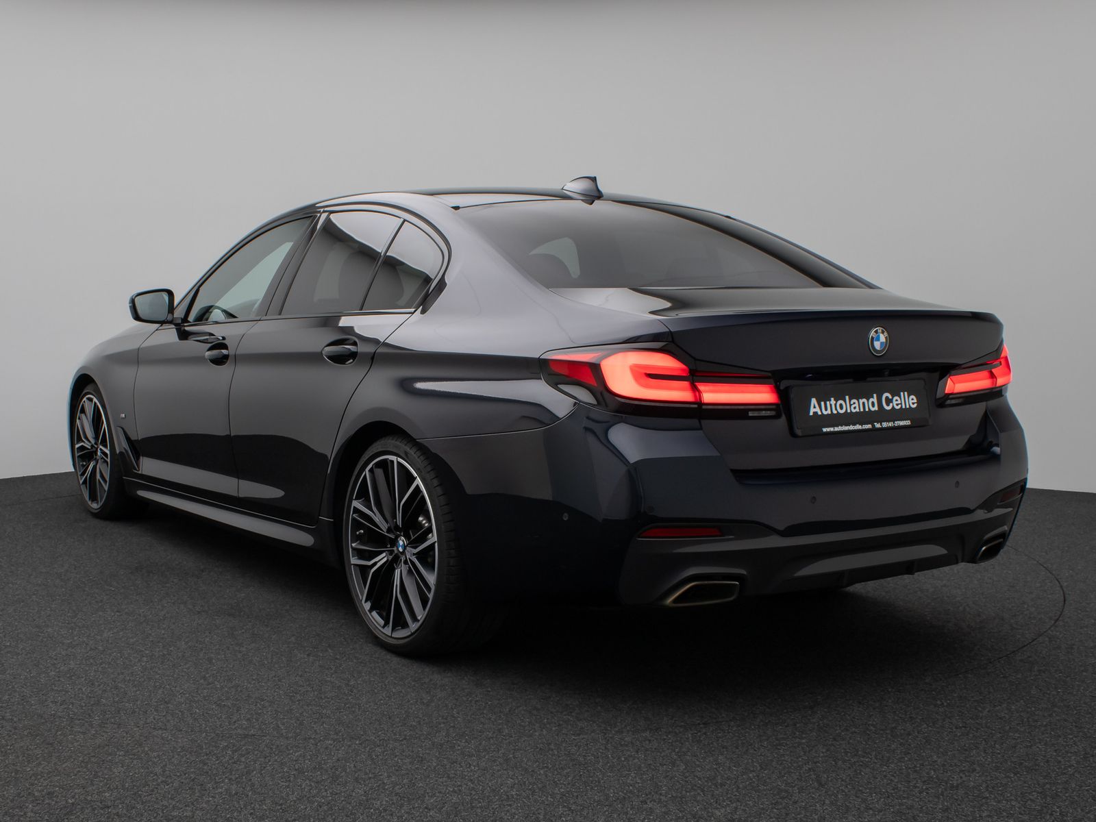 Fahrzeugabbildung BMW 540d  xD M Sport Kamera HUD DAB H/K Alarm 20Zoll