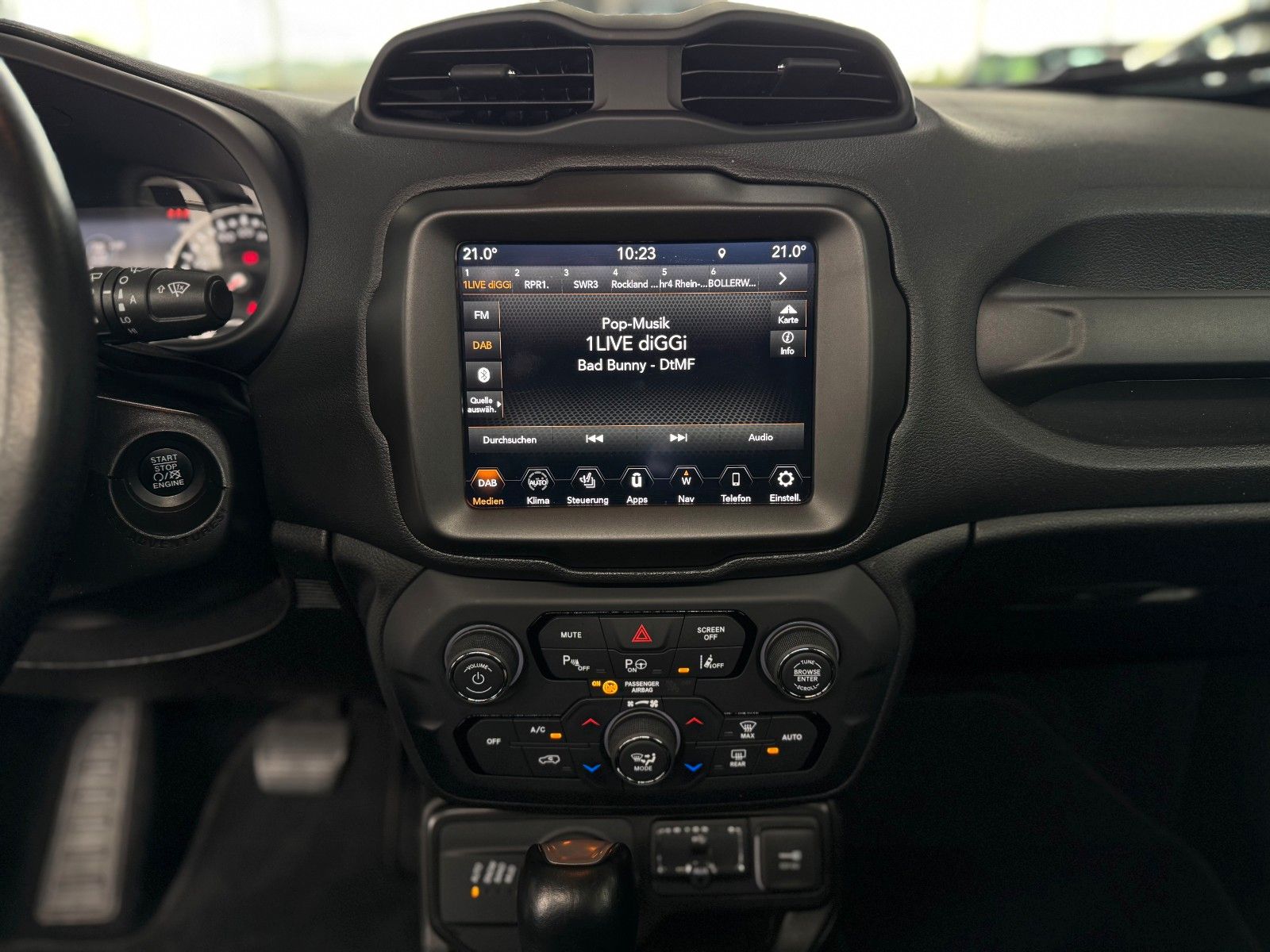 Fahrzeugabbildung Jeep Renegade 1.3 T-GDI Limited 4WD  "AHK  Navi  DAB"