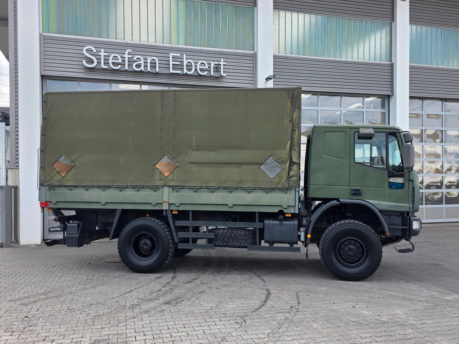 Fahrzeugabbildung Iveco Eurocargo ML140E21 LBW 3 Sitze Differenziale