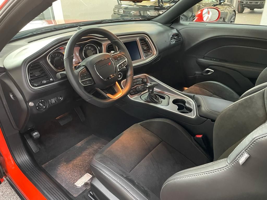 Fahrzeugabbildung Dodge CHALLENGER  R/T-5.7L-V8 HEMi AUS 1. HAND