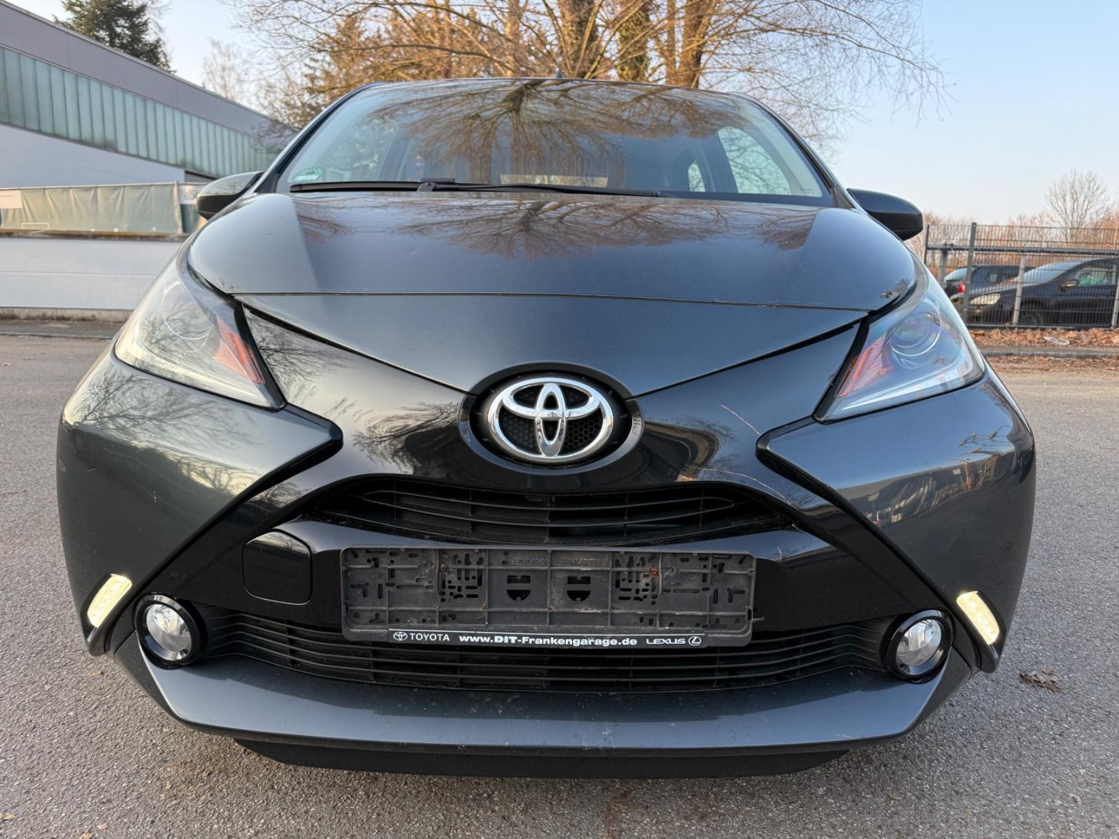 Toyota Aygo AYGO x-play touch EURO 6 HU 10.2026
