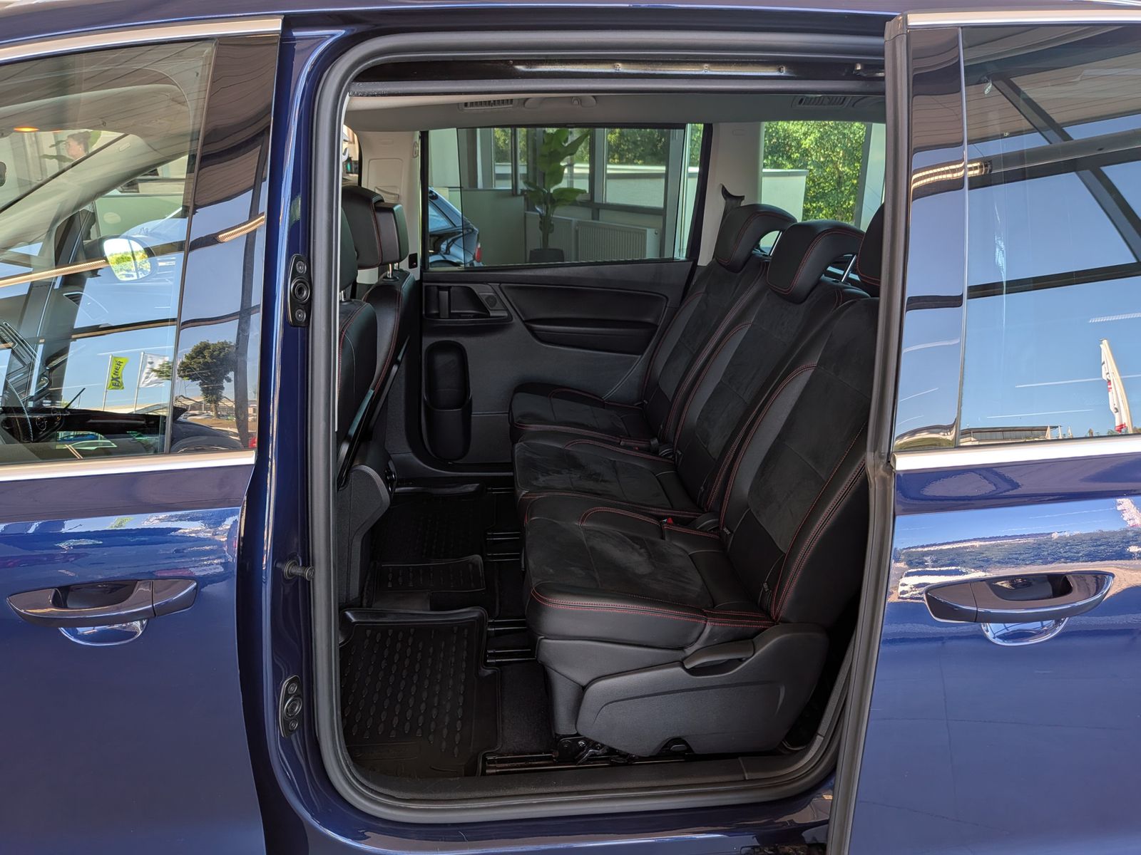 Fahrzeugabbildung SEAT Alhambra FR-Line Allrad BI-Xenon Cam 7-Sitz AHK