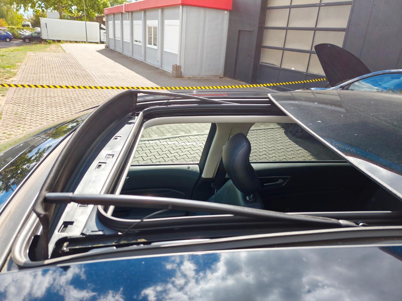 Ford Edge Titanium Bi-Turbo 4x4 Panorama Leder Kamera