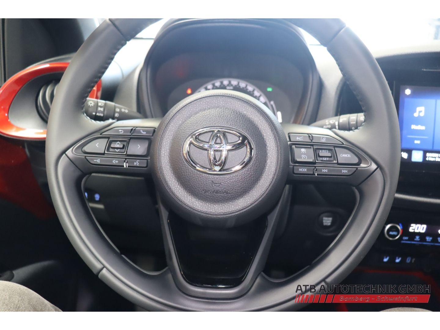 Fahrzeugabbildung Toyota Aygo X Air Team D 1,0-l-VVT-i Faltdach Apple Car