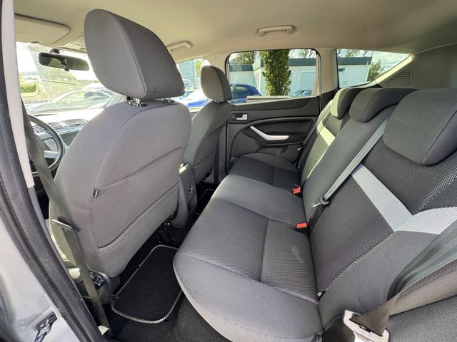 Ford Kuga  2,0 TDCi 4×4 103kW Titanium