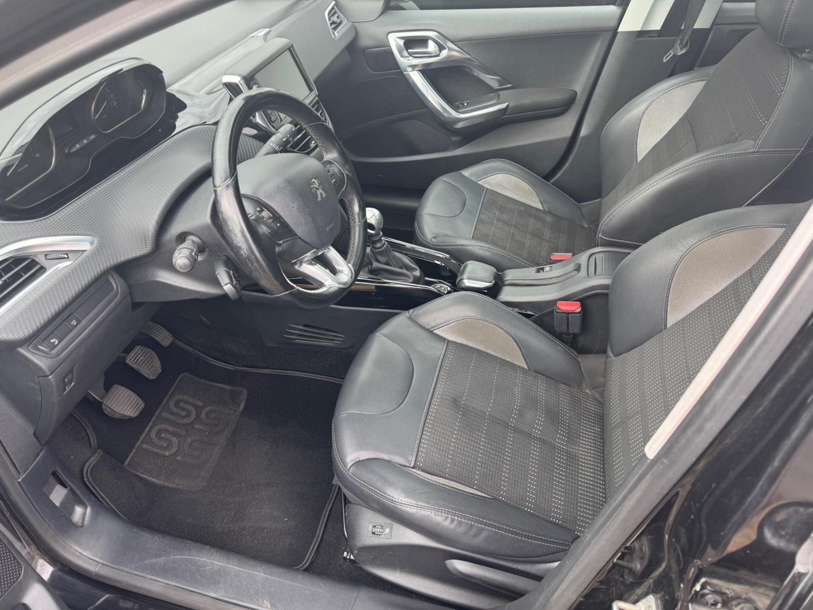 Peugeot  2008 Allure BlueHDi 120 Allure Sitzheizung-Navi