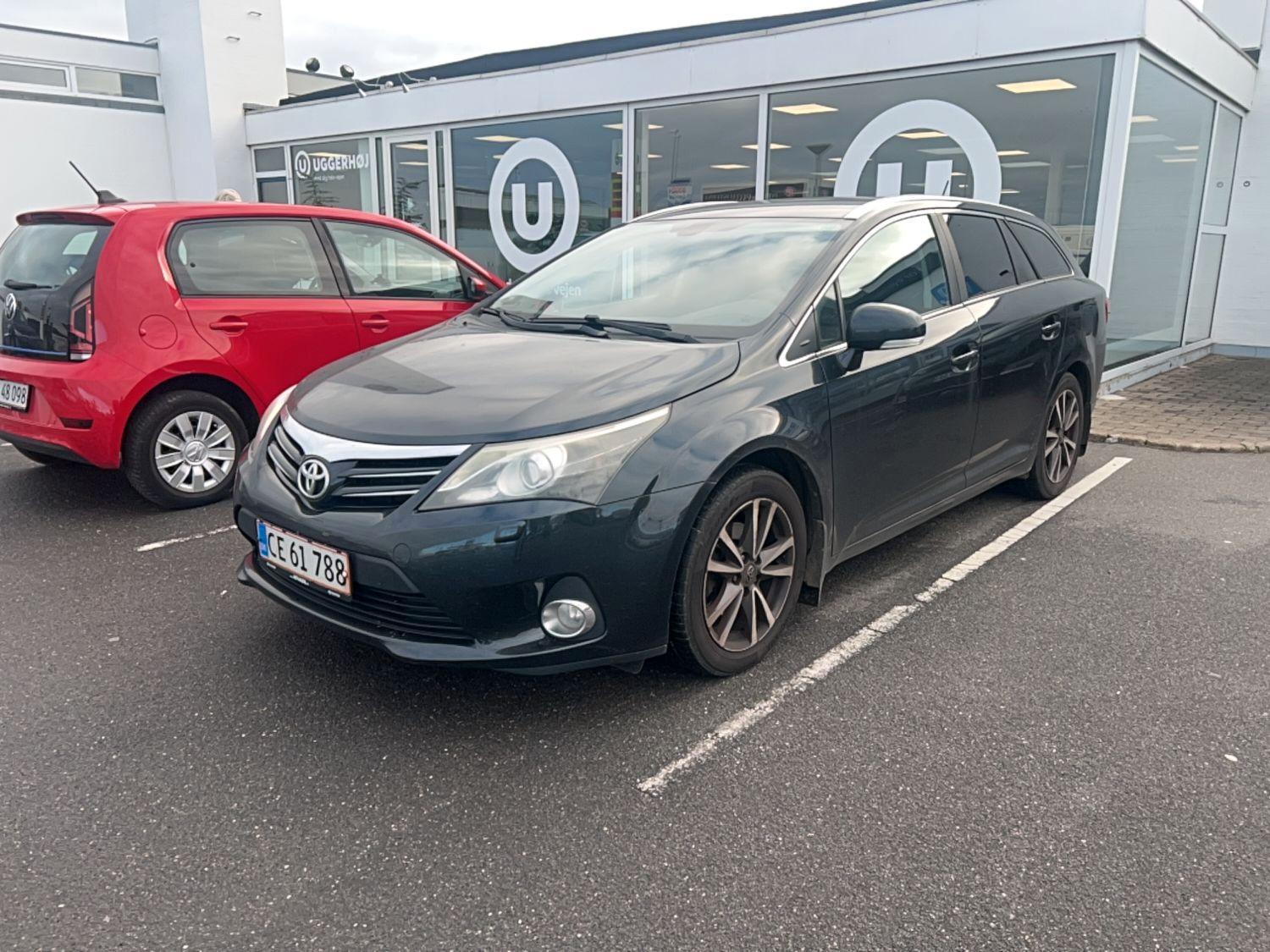 Toyota Avensis, 2012