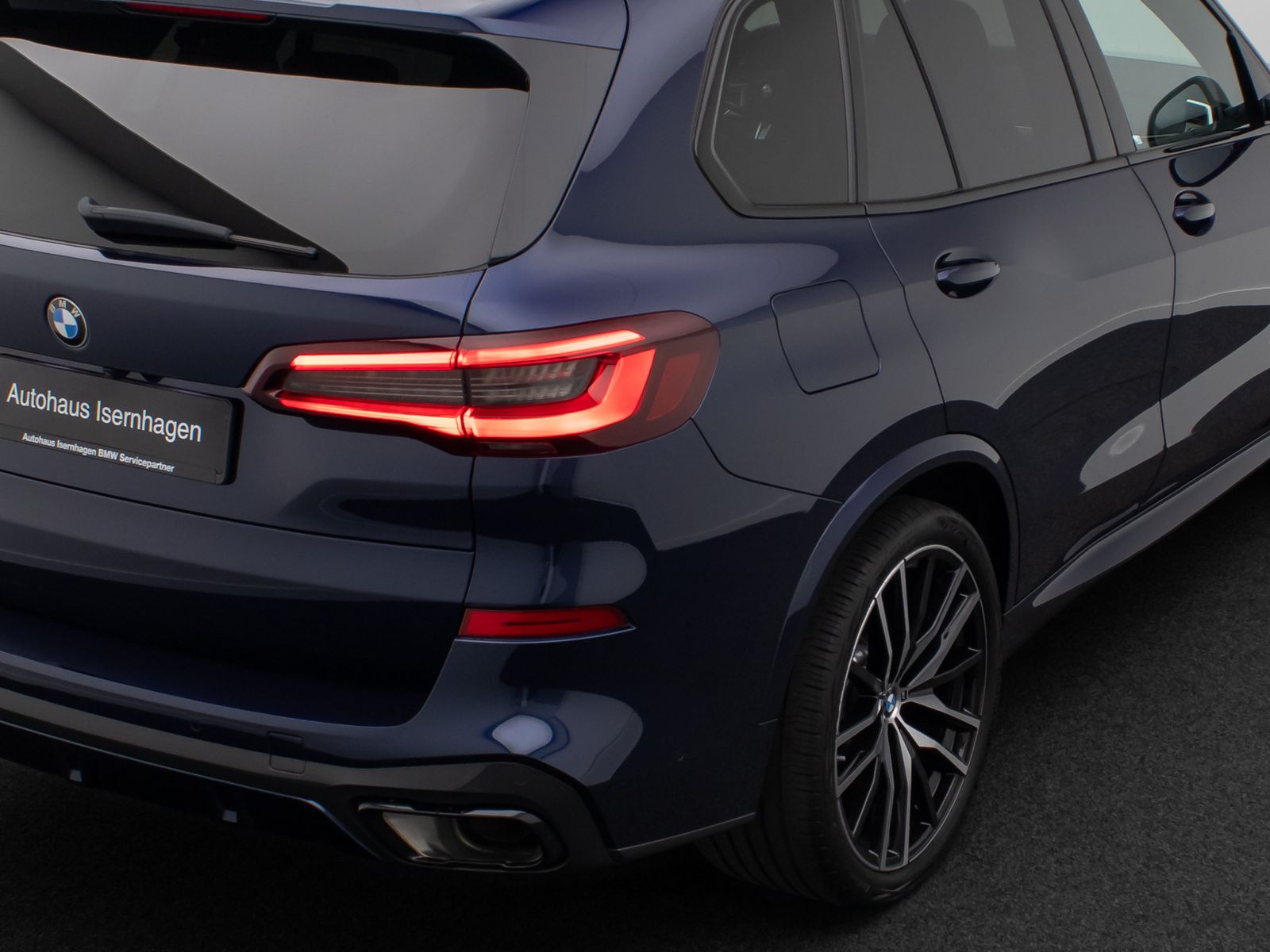 Fahrzeugabbildung BMW X5 xD40i  M Sport 360&deg;Laser HUD DAB H/K 22Zoll