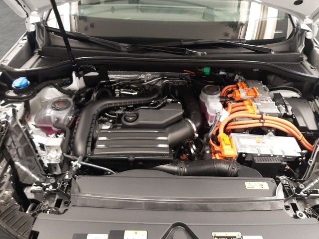 Fahrzeugabbildung Audi Q3 e-hybrid S line TechPro Pano Matrix HuD 20"