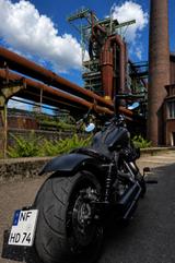 Harley-Davidson Dyna Street Bob  - Motorräder in Solingen