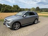 Mercedes-Benz ML 400 4MATIC - - Mercedes-Benz ML-Klasse mit Benzin-Antrieb: Automatik