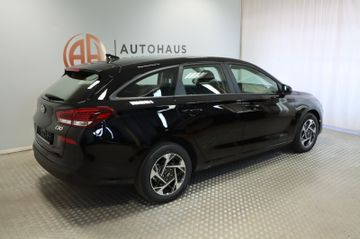 Hyundai i30 cw Comfort AT LED Navi SH Alufelgen Kamera