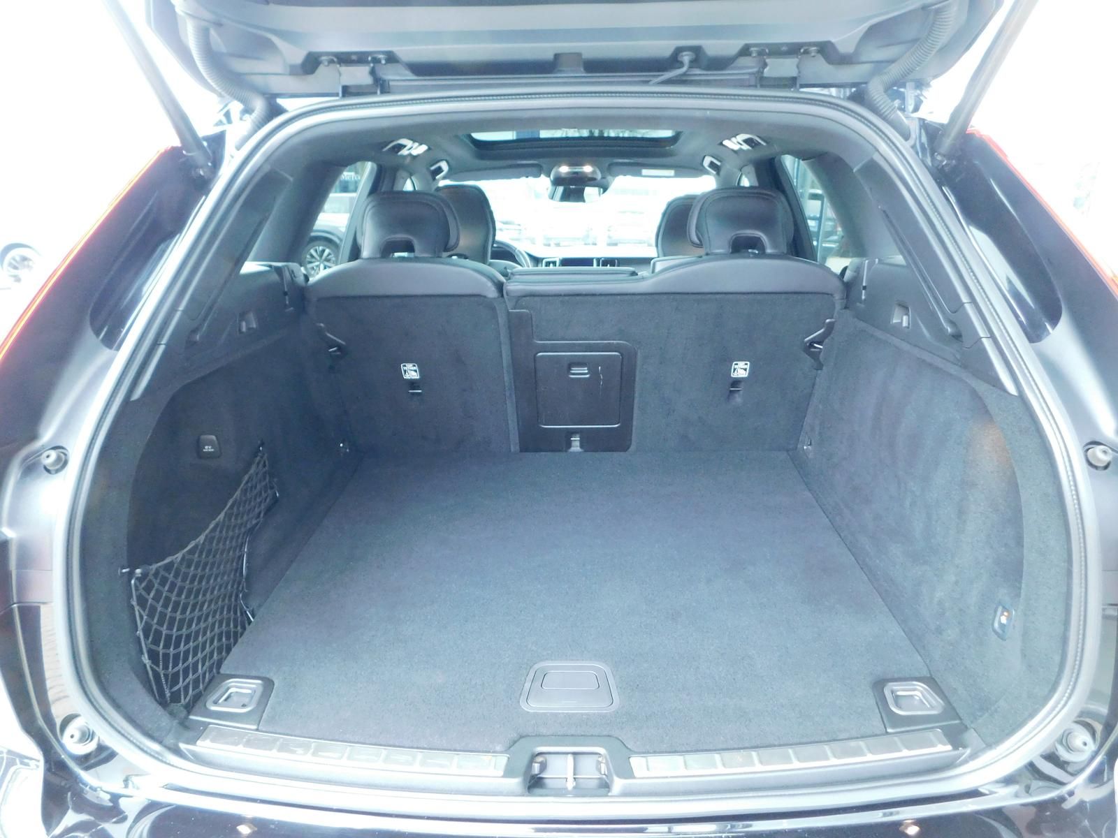 Fahrzeugabbildung Volvo XC60 D4 R-Design