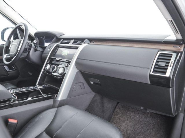 Land-Rover Discovery - 1