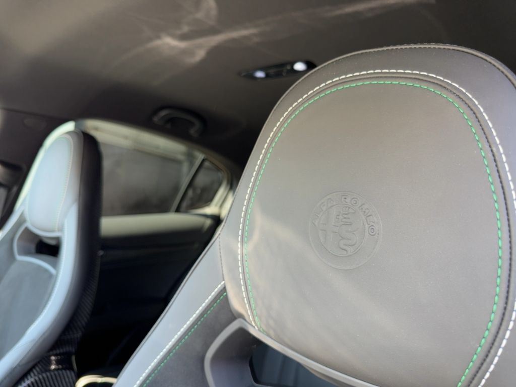 Fahrzeugabbildung Alfa Romeo Stelvio Quadrifoglio