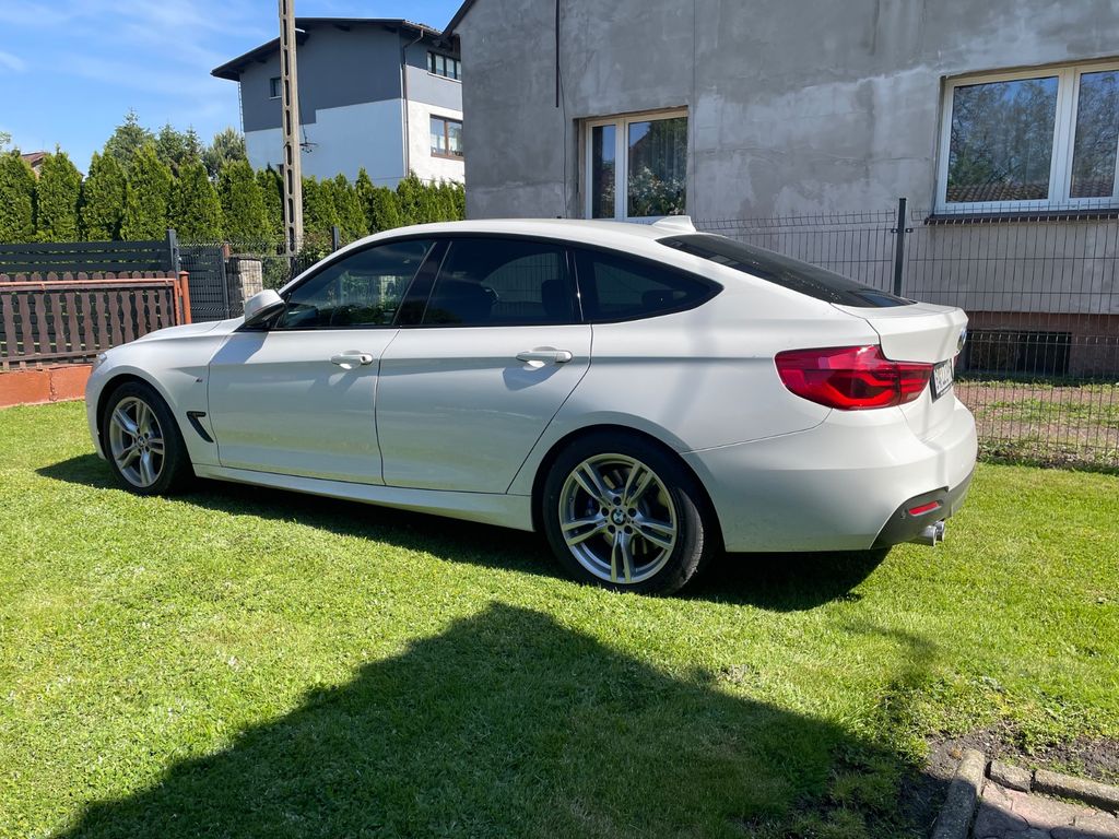 Image of BMW 320 Gran Turismo