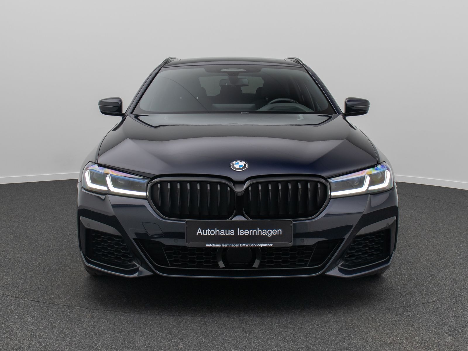 Fahrzeugabbildung BMW 530d M Sport Laser DAB Kamera HUD Panorama 19"