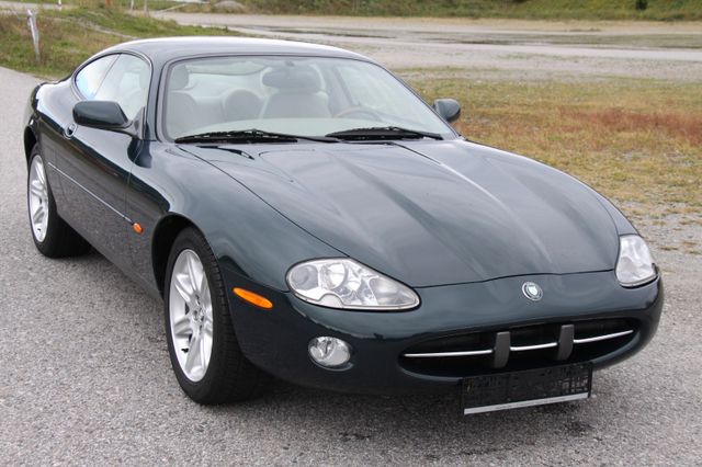 Jaguar XK8 Coupe 2 Jahre Garantie