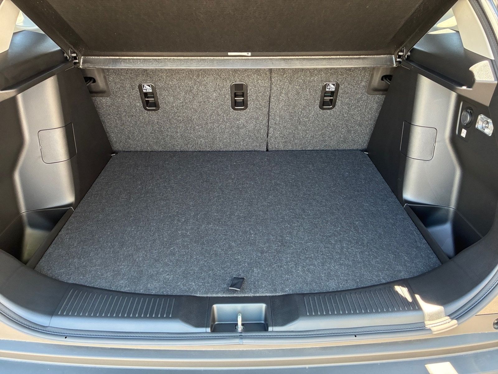 Fahrzeugabbildung Suzuki S-Cross 1.4 Boosterjet Comfort+ AllGrip Kamera,P