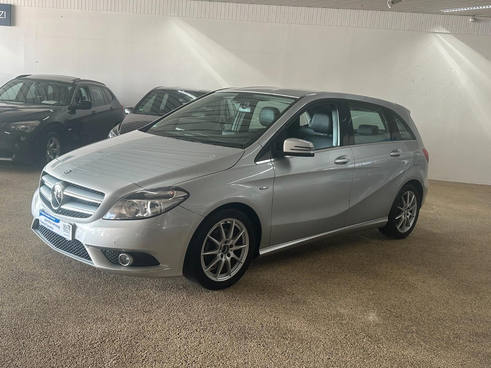 Mercedes-Benz B 180 Avantgarde Navi Teilleder Alu