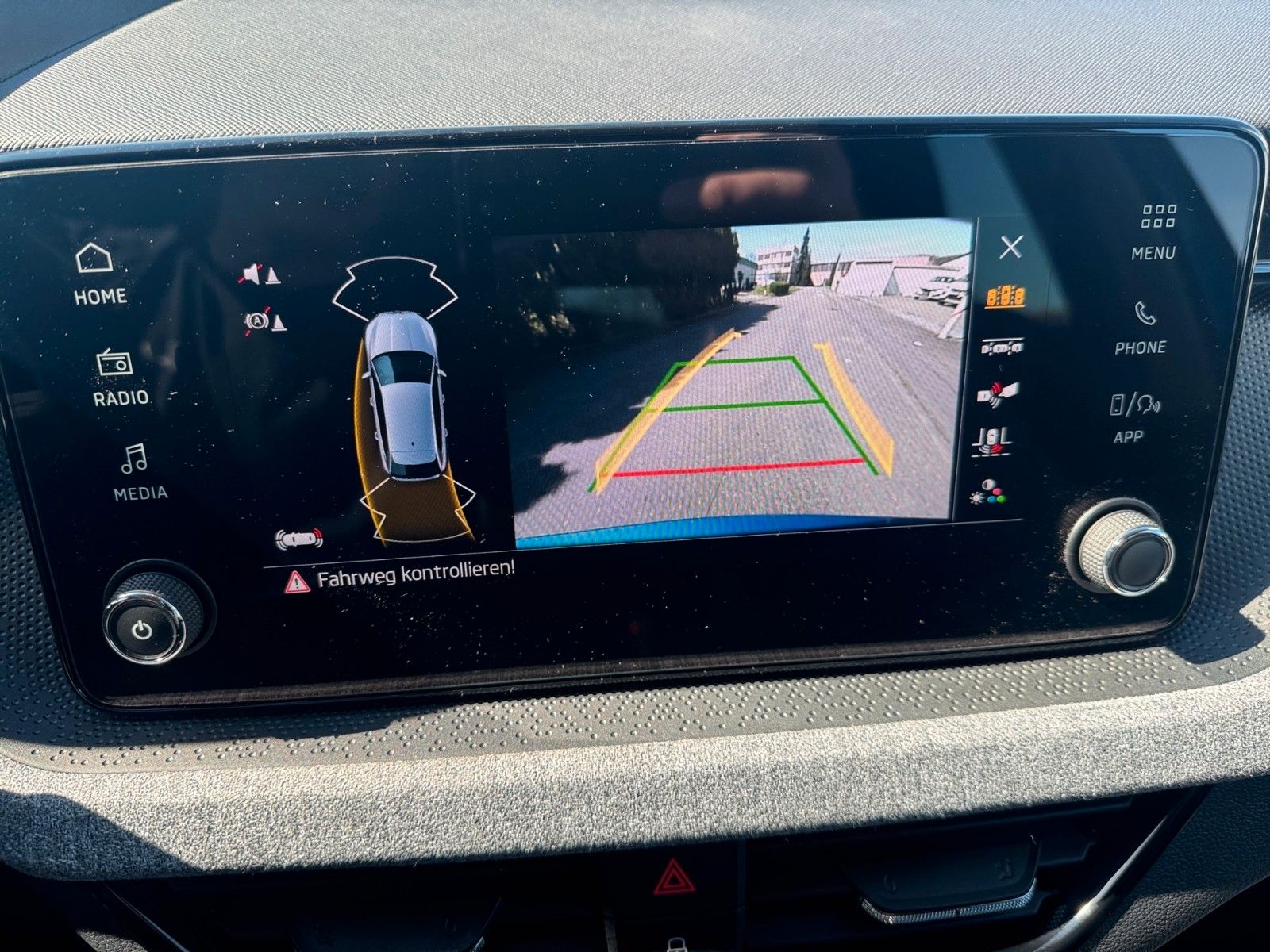 Fahrzeugabbildung SKODA Scala Selection 1.0 TSI