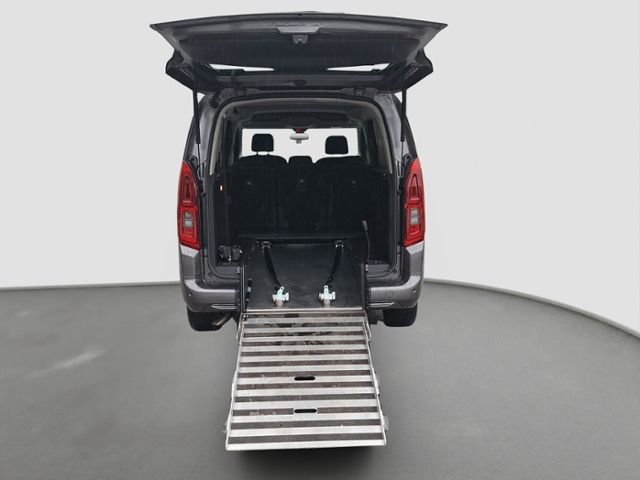 Fahrzeugabbildung Opel Combo Life E Ultimate XL Rollstuhlgerecht