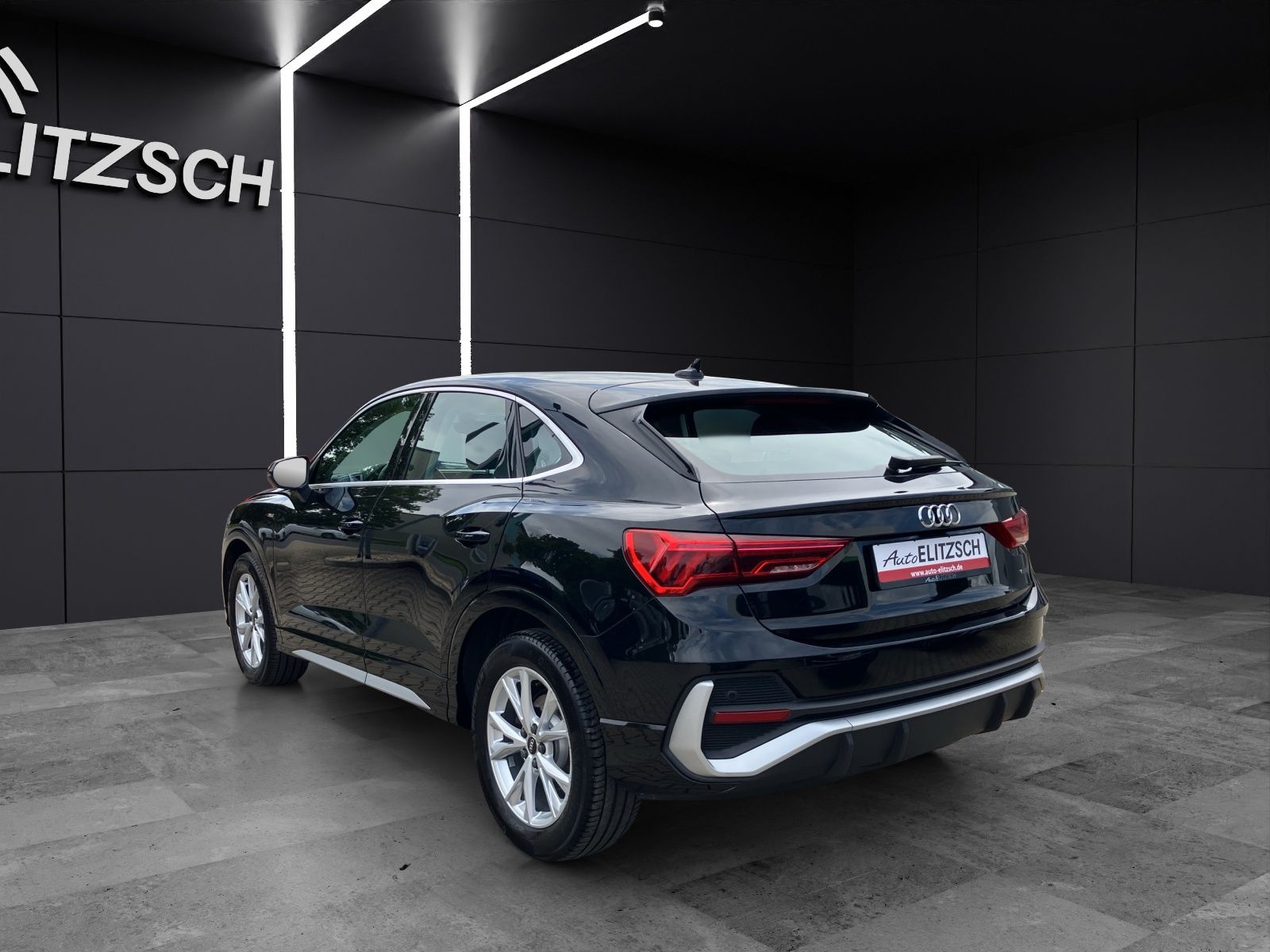 Fahrzeugabbildung Audi Q3 Sportback 35 TDI quattro S-line S-tronic LED