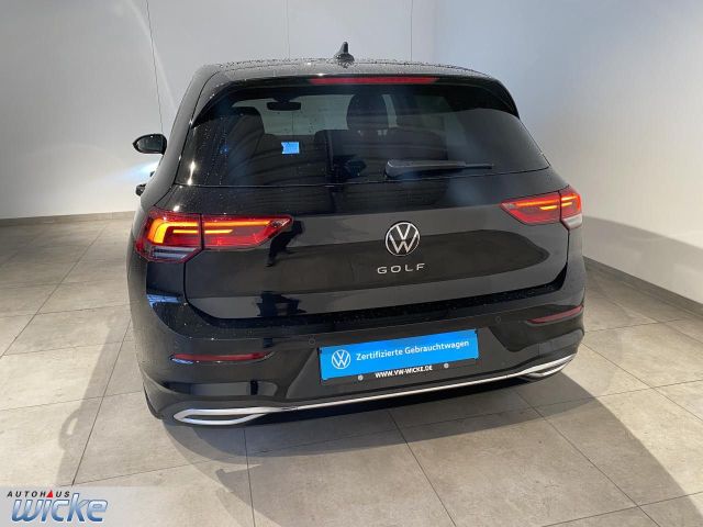 Golf VIII 1.5 TSI Move NAVI KLIMA PDC LED