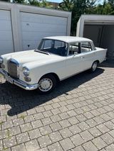 Mercedes-Benz W110 230 - Mercedes-Benz 230 aus 1966