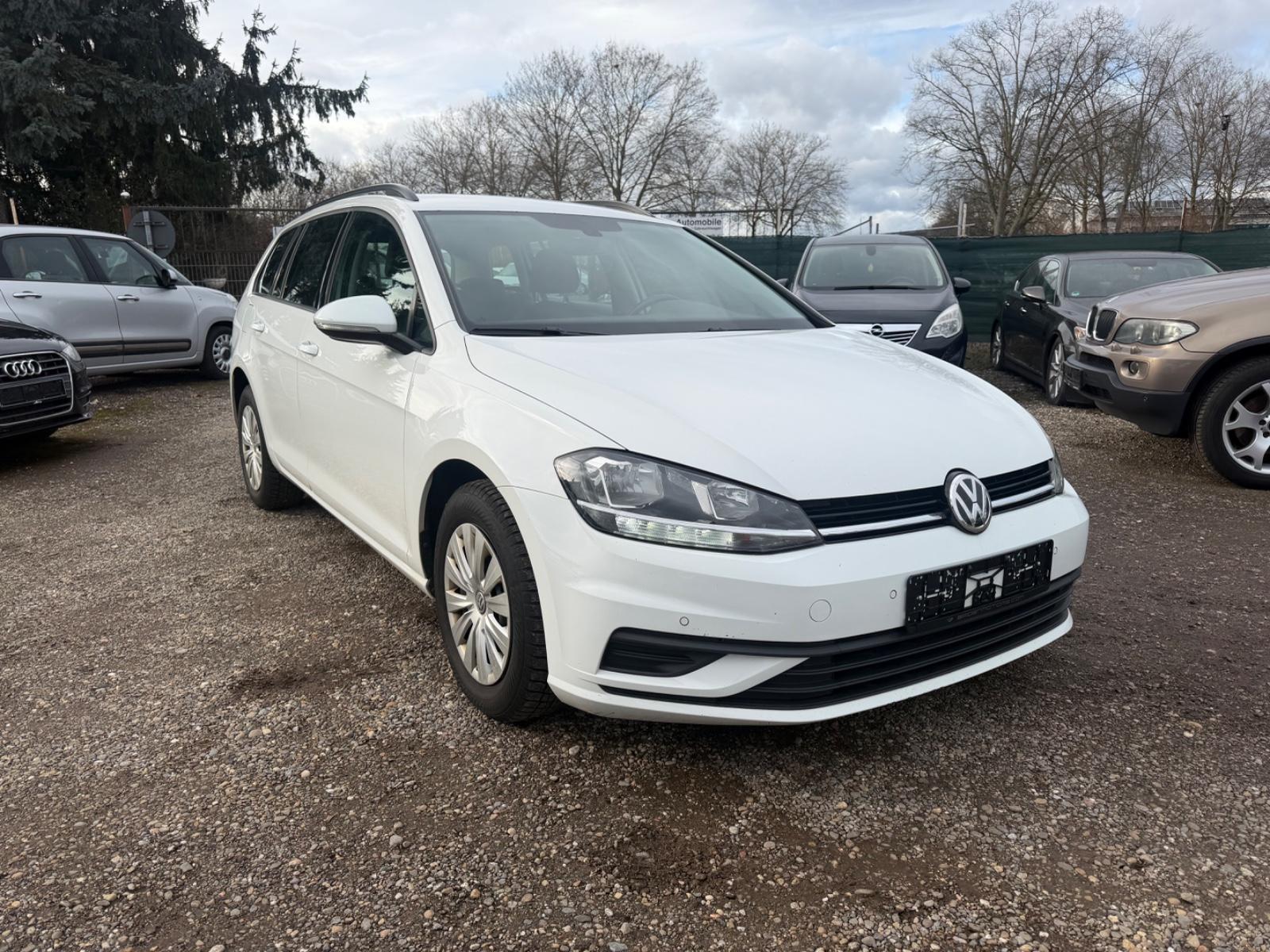 Volkswagen Golf VII Variant 1,6TDI BMT/DSG/Navi