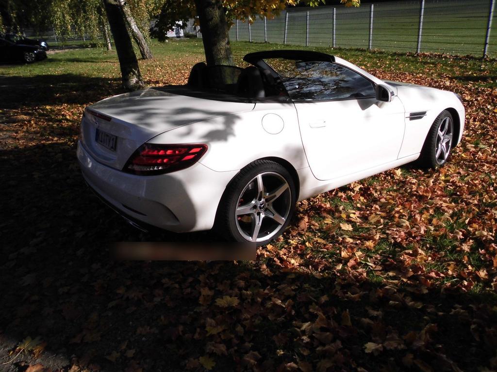 Mercedes-Benz SLC 300